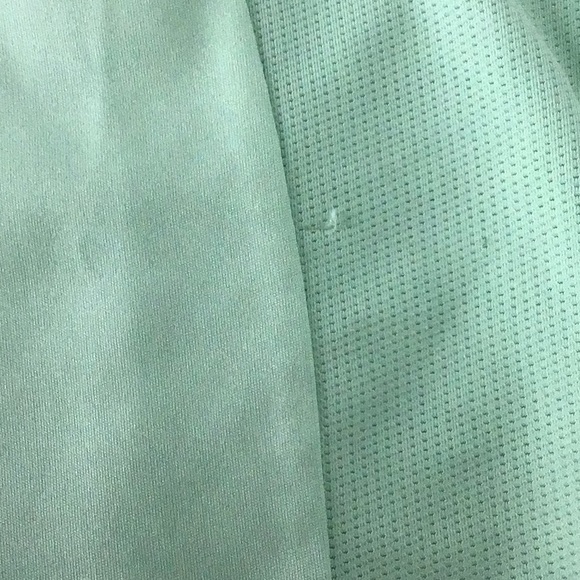 Adidas Ladies work out top. Size XL. - Picture 2 of 6